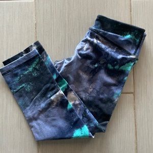 Lululemon cosmic vibes crop legging SZ 4